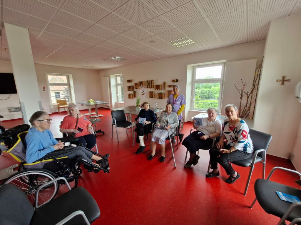 Radio Maria à l'EPHAD des soeurs de la Ste Croix